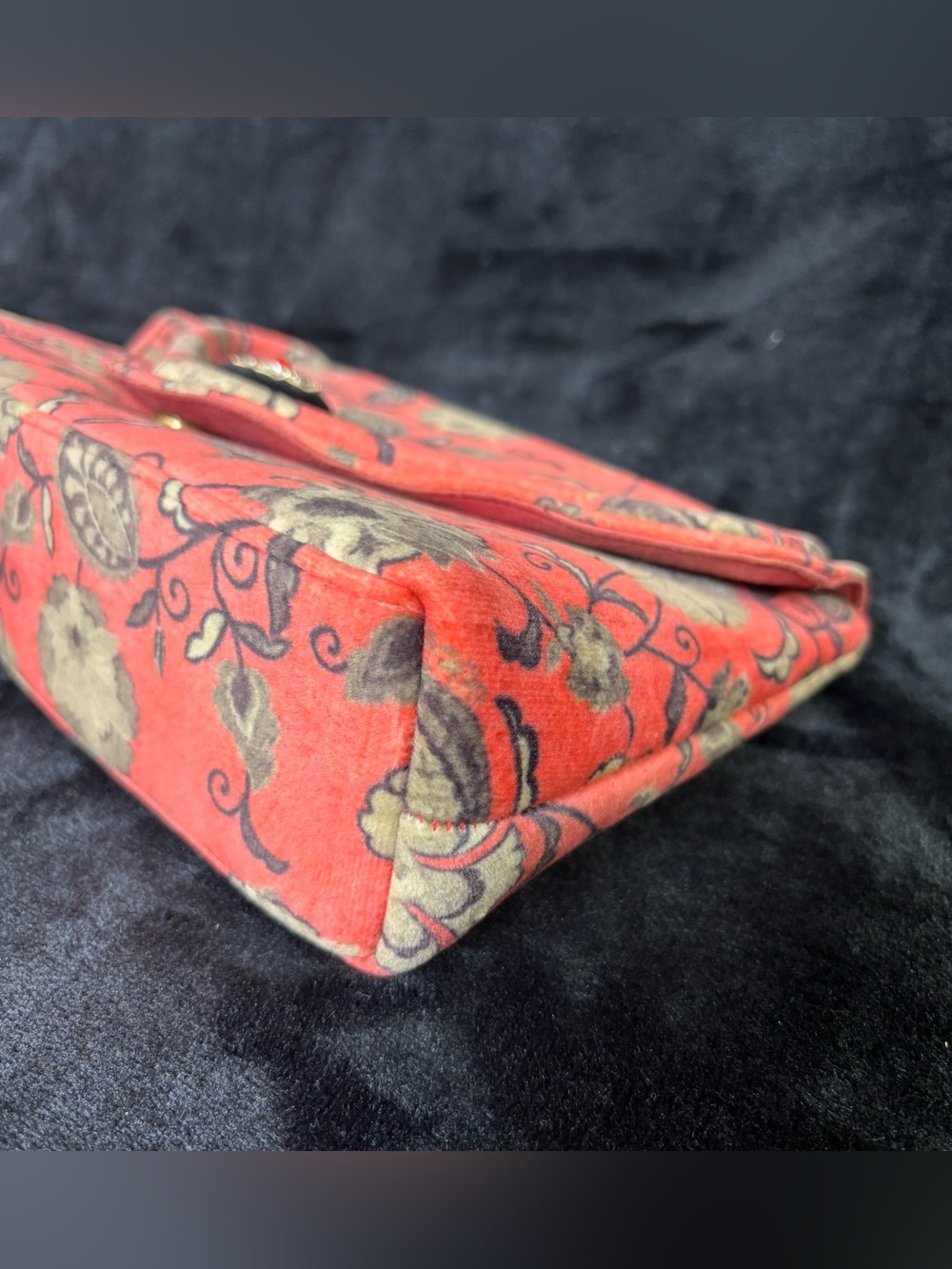 Anthropologie Coral Floral Velvet Envelope Clutch Pearl Strap Bag - Picture 13 of 16